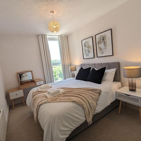 Elite Serenity Apartment Hemel Hempstead Bagian luar foto